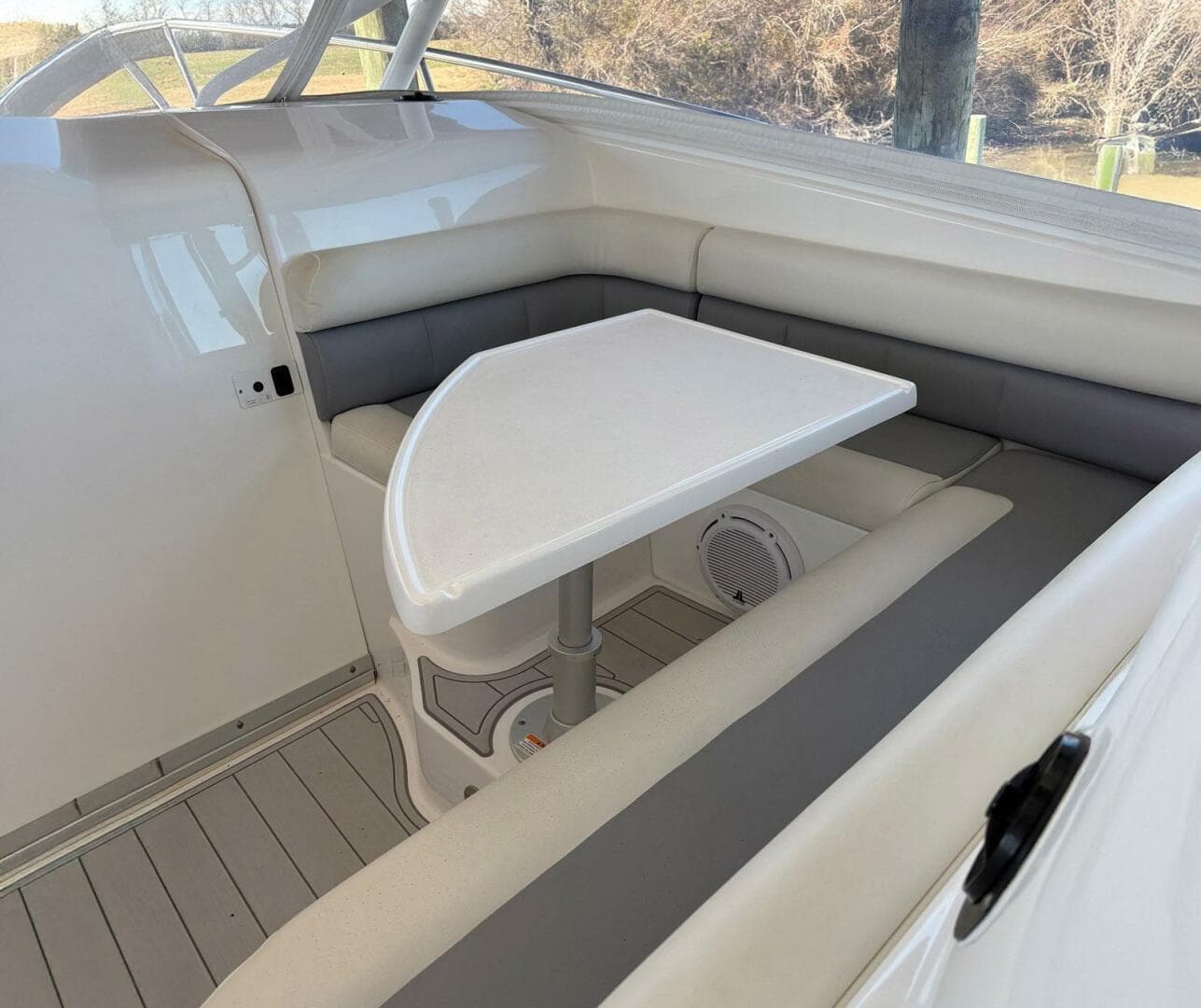 2017 Everglades 350 LX — photo 3