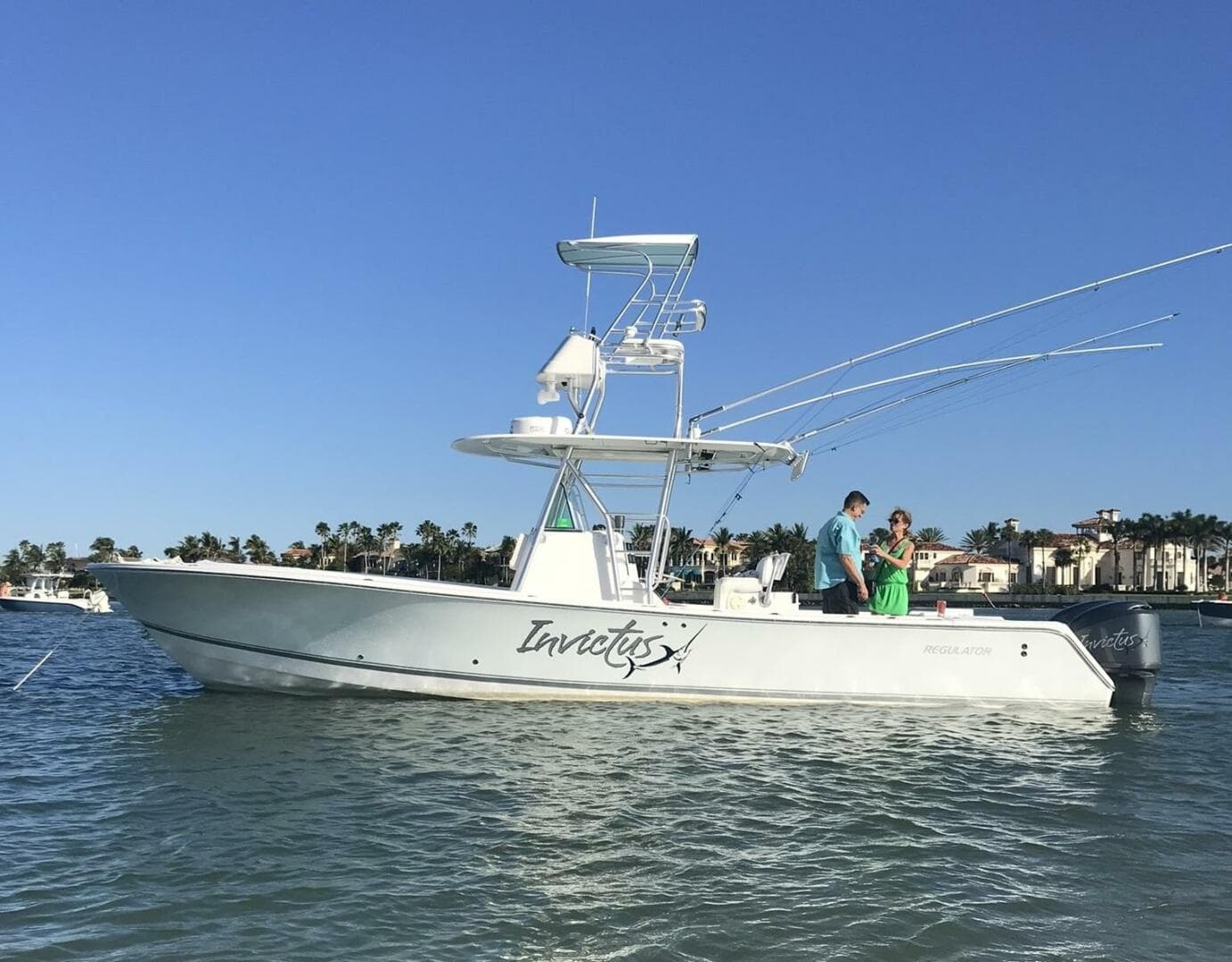 2006 Regulator 32 Center Console