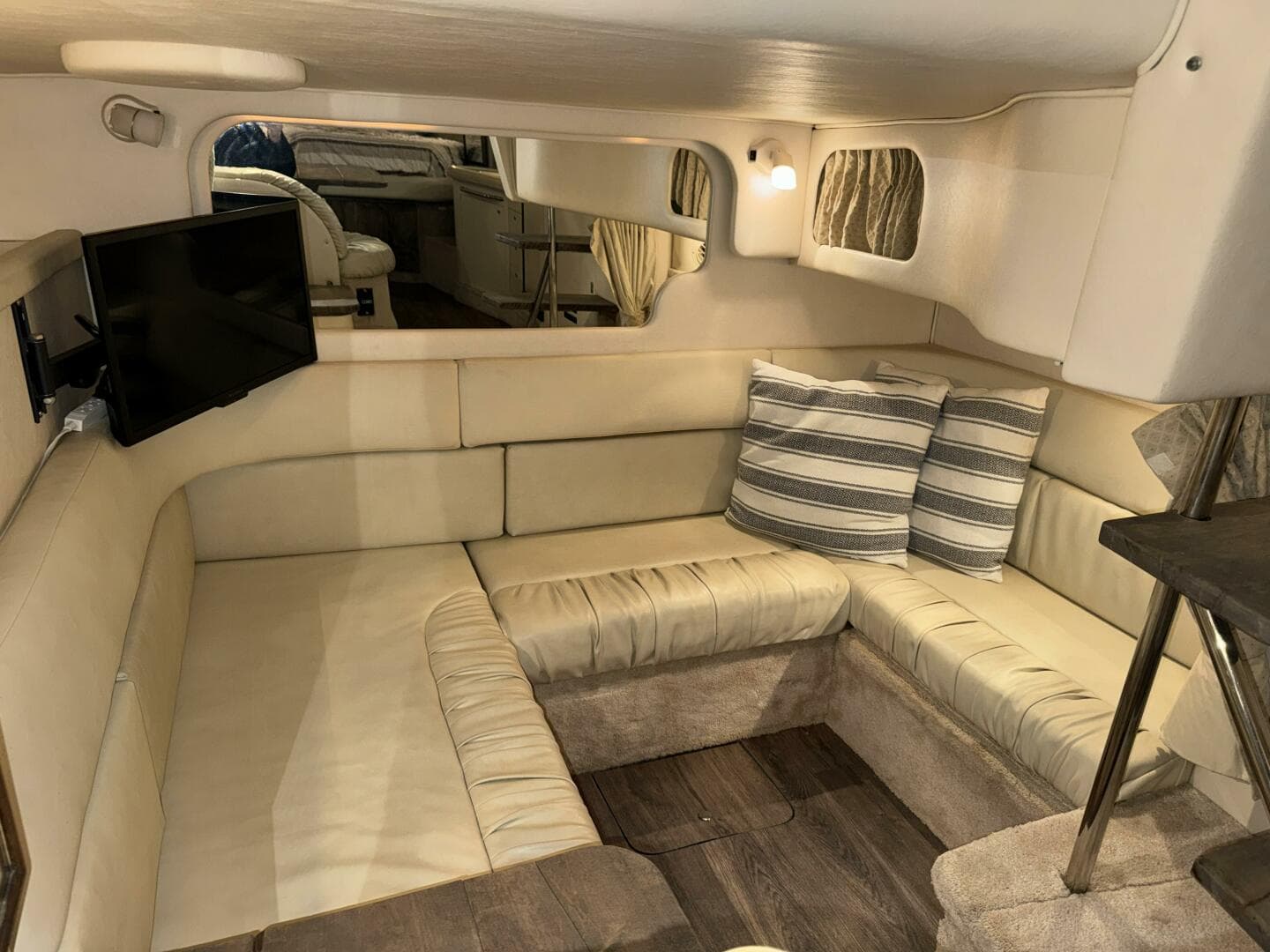 1999 Sea Ray 340 Sundancer — photo 21