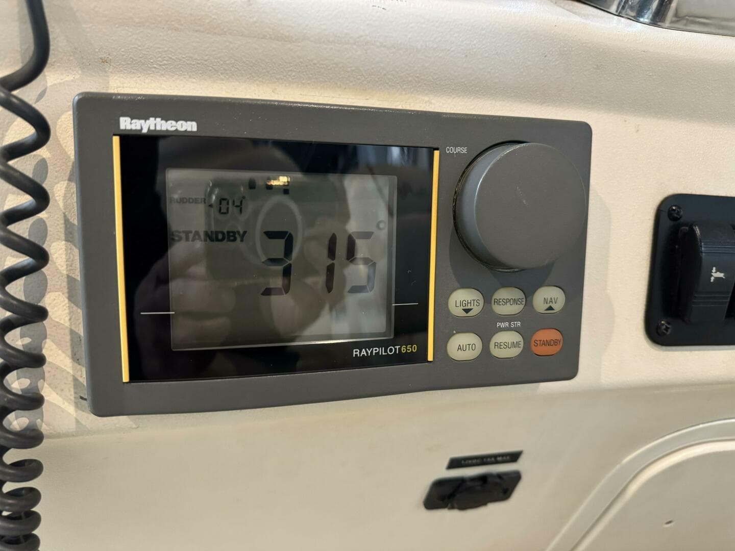 1999 Sea Ray 340 Sundancer — photo 13