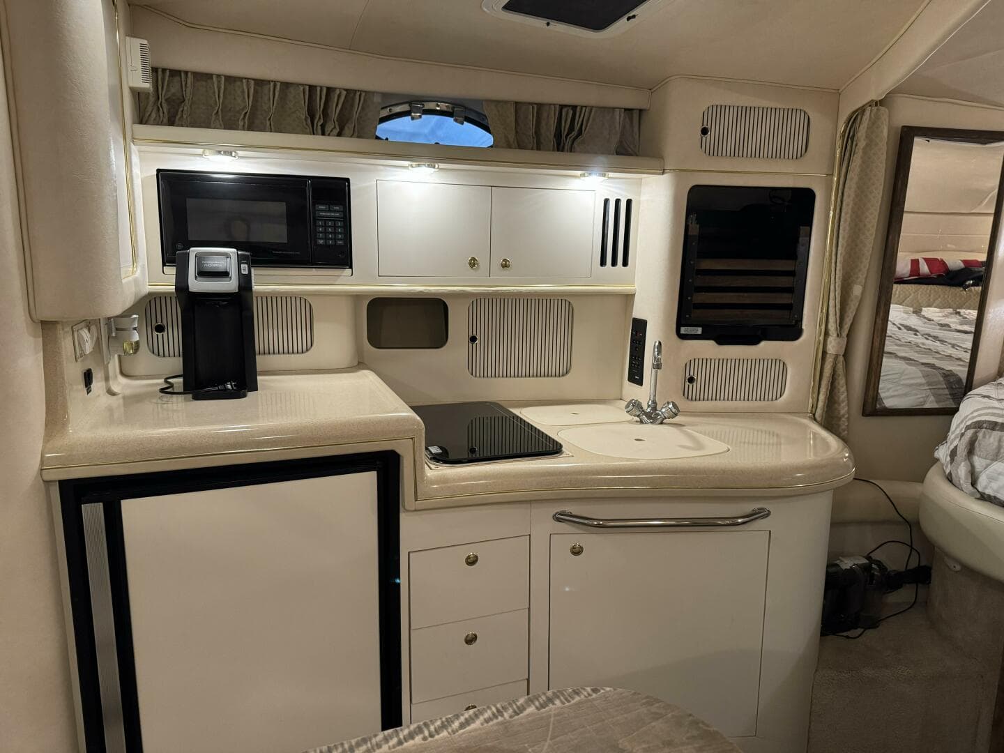 1999 Sea Ray 340 Sundancer — photo 18