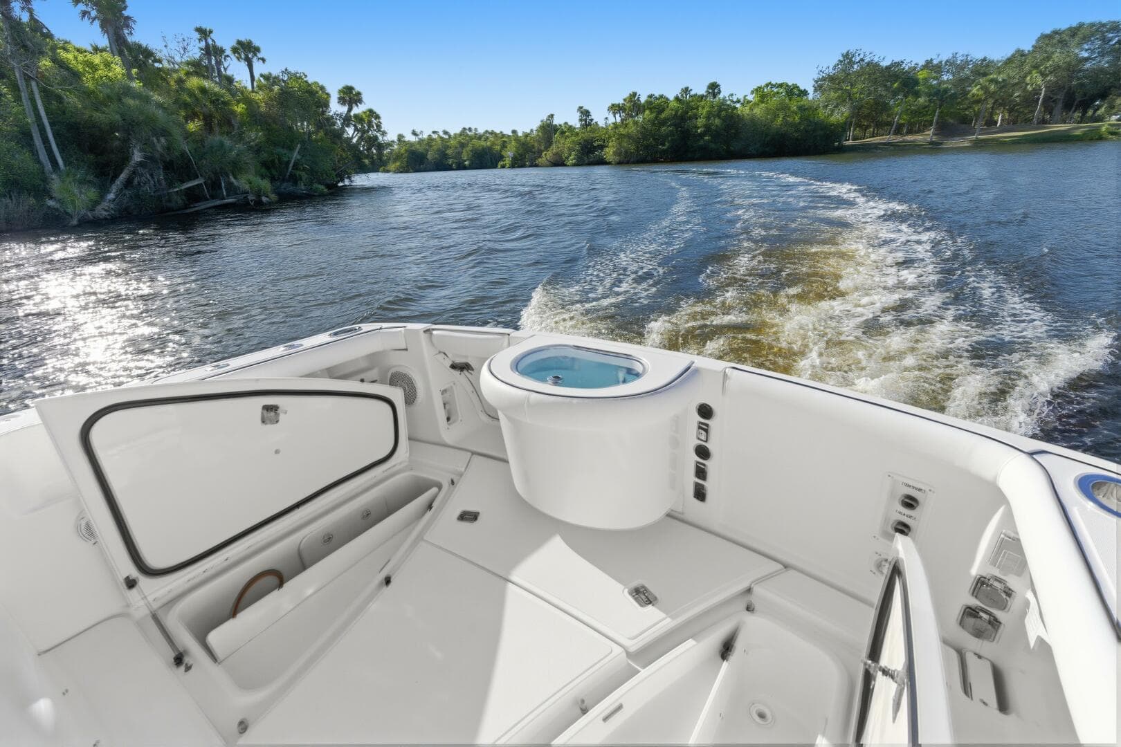 2011 Tiara Yachts 3100 Open — photo 14