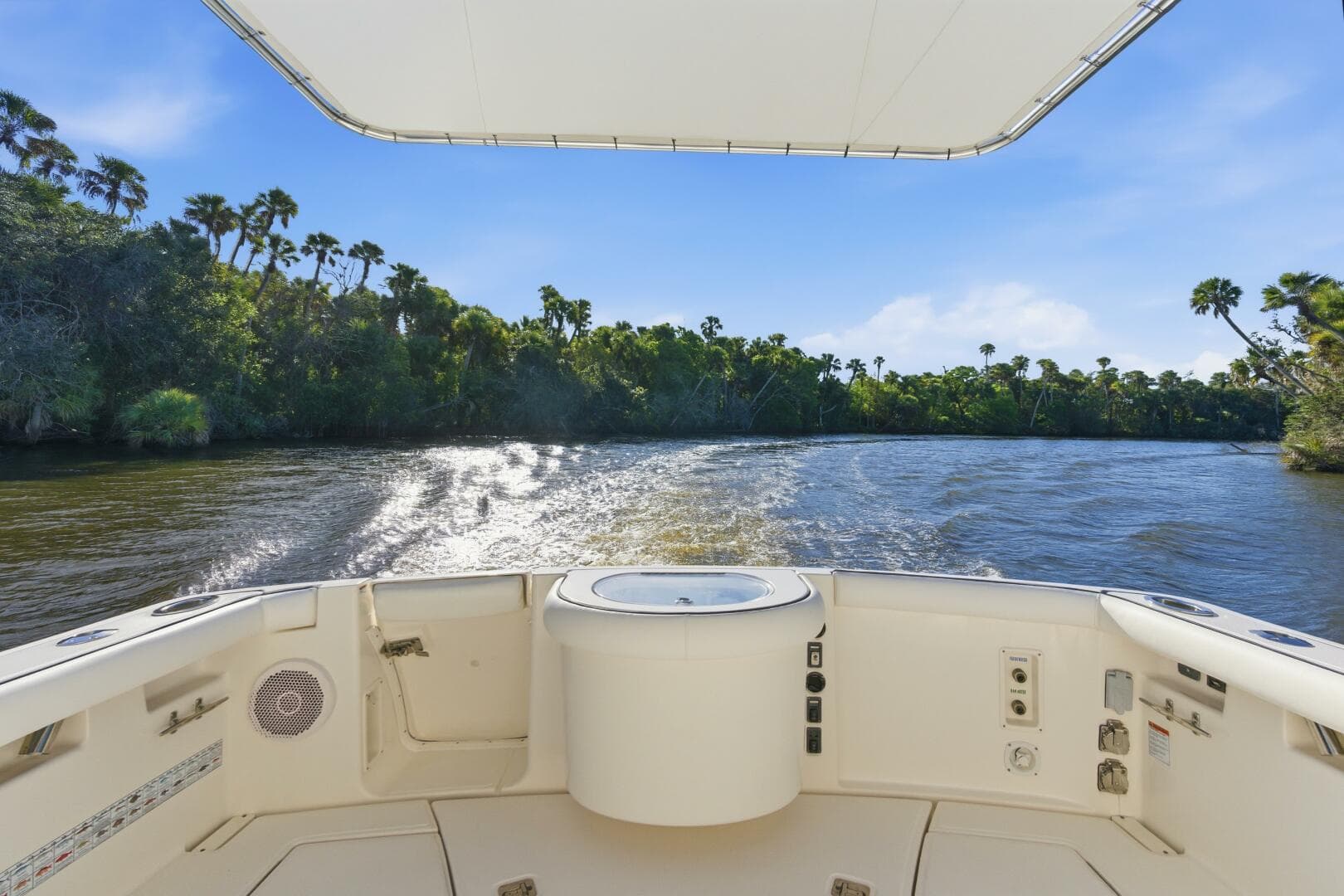 2011 Tiara Yachts 3100 Open — photo 15