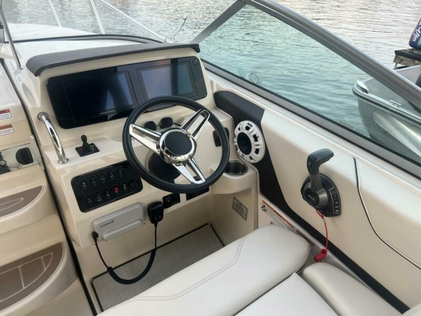 2024 Regal 26 Express — photo 12