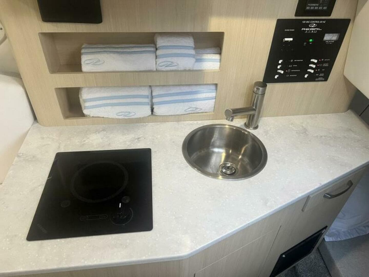 2024 Regal 26 Express — photo 36