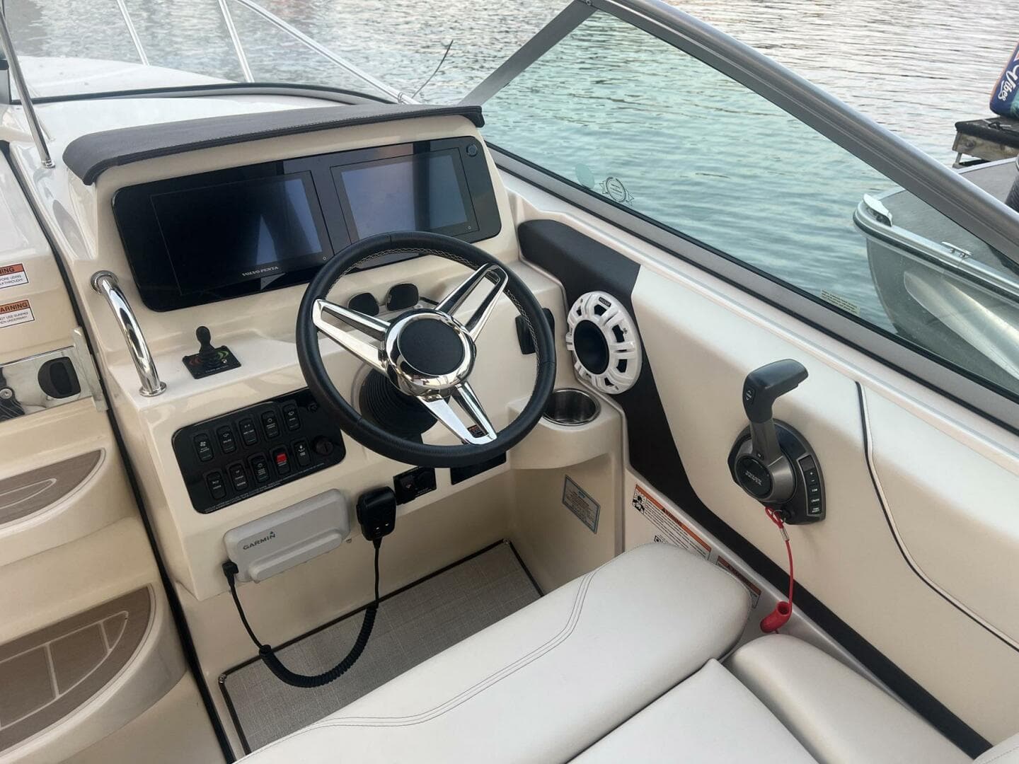 2024 Regal 26 Express — photo 11