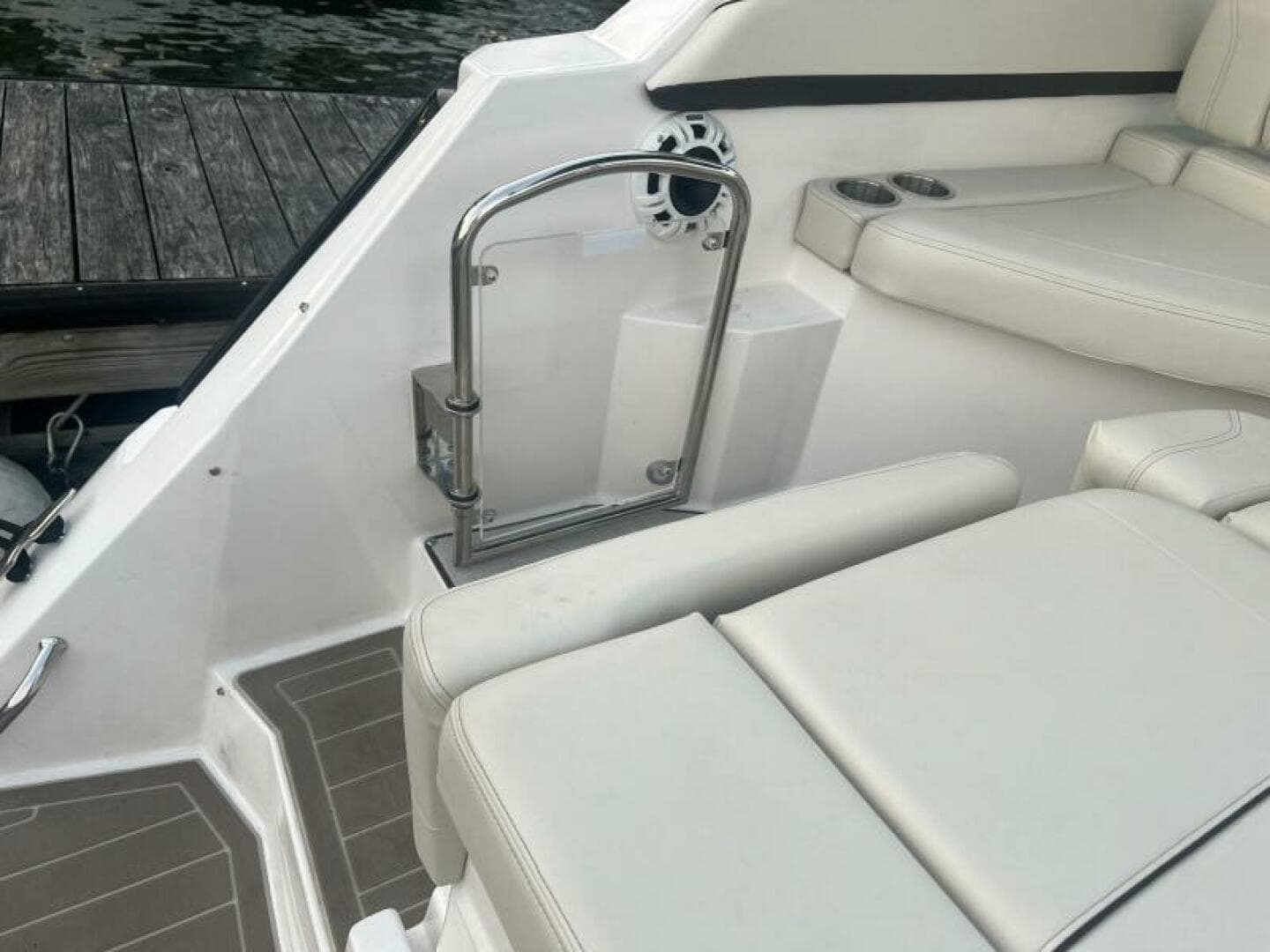 2024 Regal 26 Express — photo 30