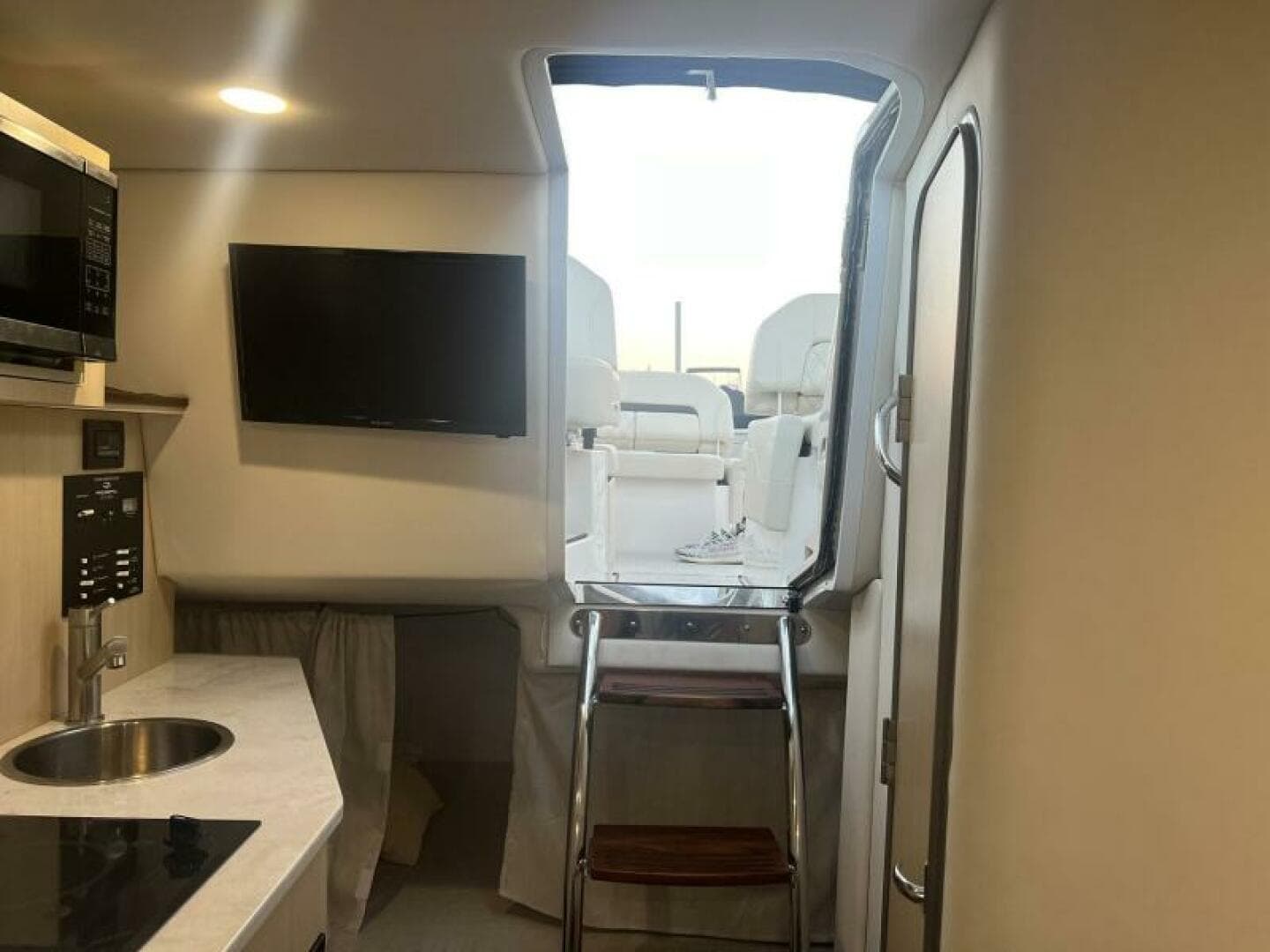 2024 Regal 26 Express — photo 54