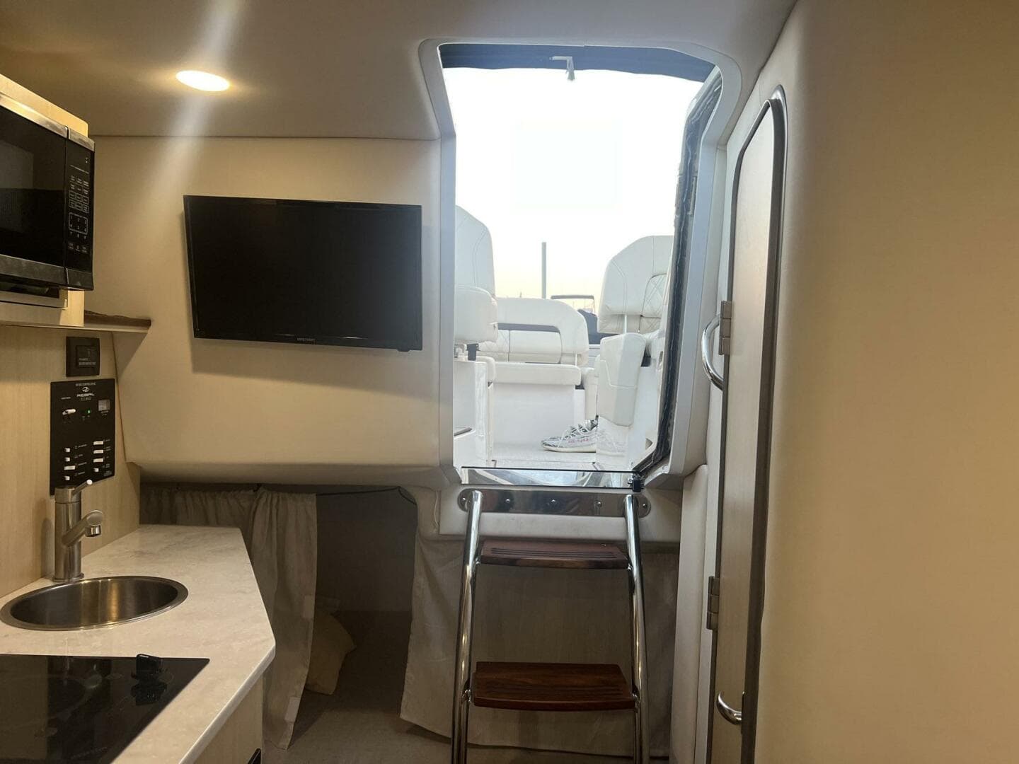 2024 Regal 26 Express — photo 53