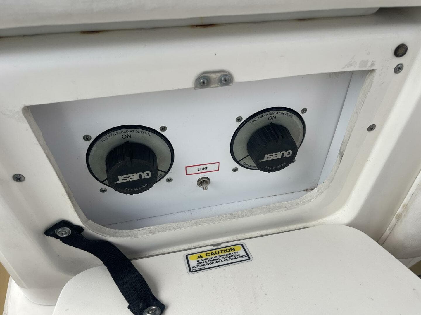 2004 Sea Ray 320 Sundancer — photo 23