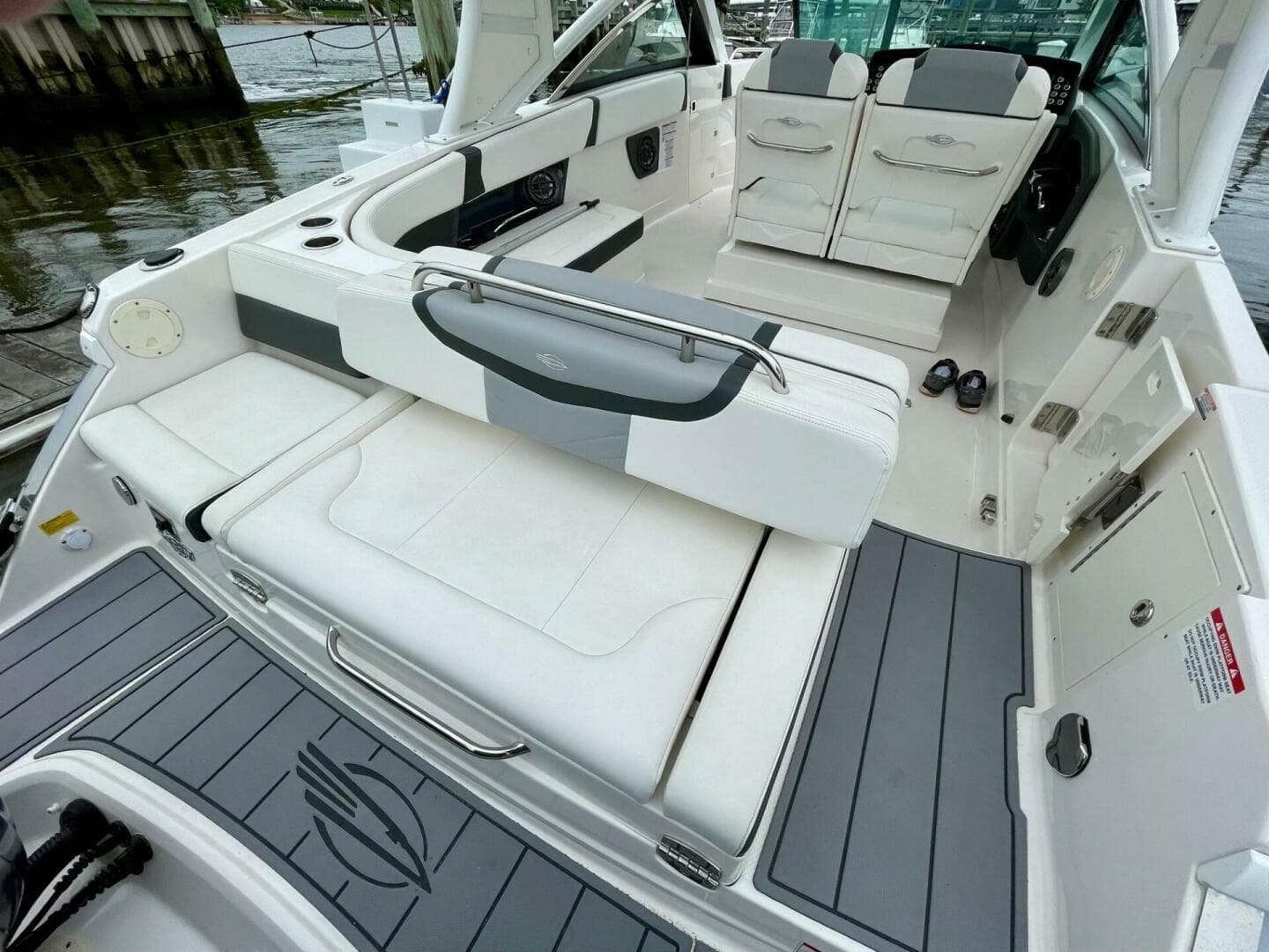 2023 Chaparral 280 Osx — photo 9