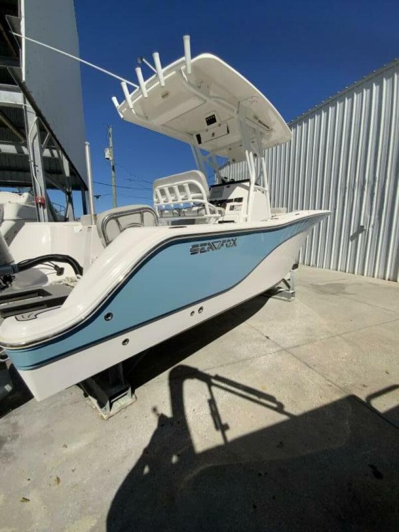 2022 Sea Fox 228 Commander — photo 17