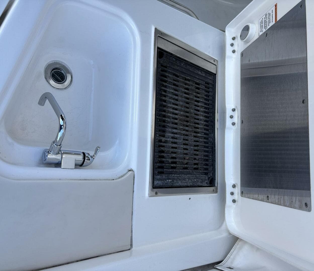 2020 Pursuit 365 DC — photo 11