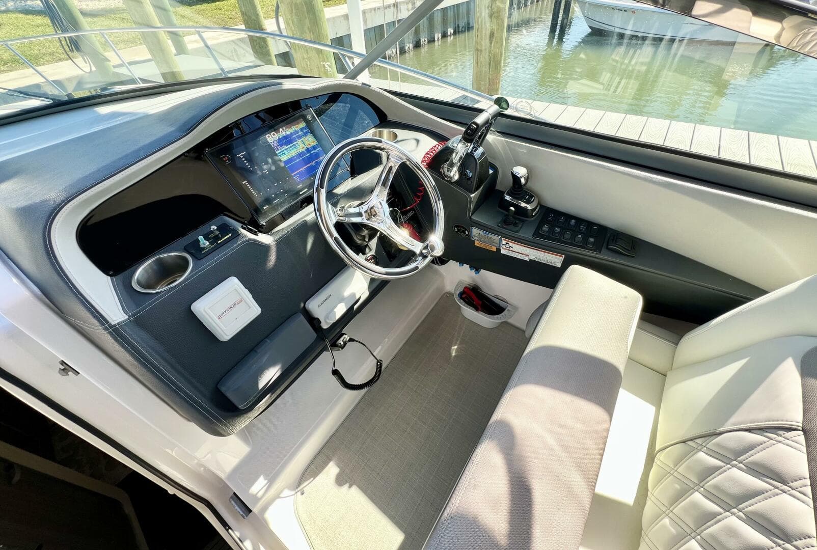 2021 Regal 33 Xo — photo 15