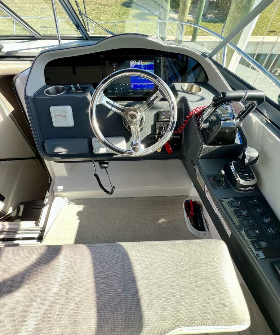 2021 Regal 33 Xo — photo 16