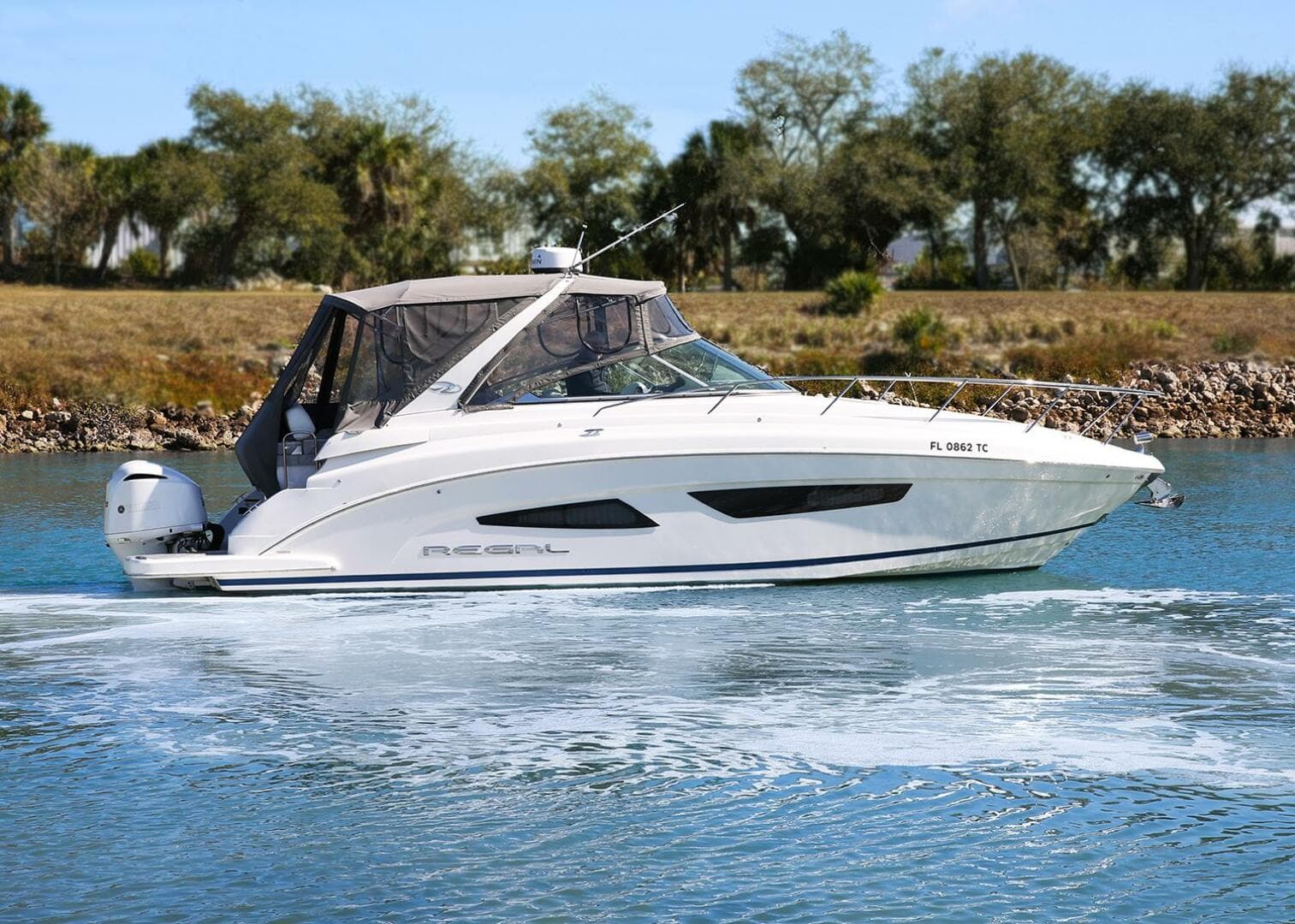 2021 Regal 33 Xo — photo 3