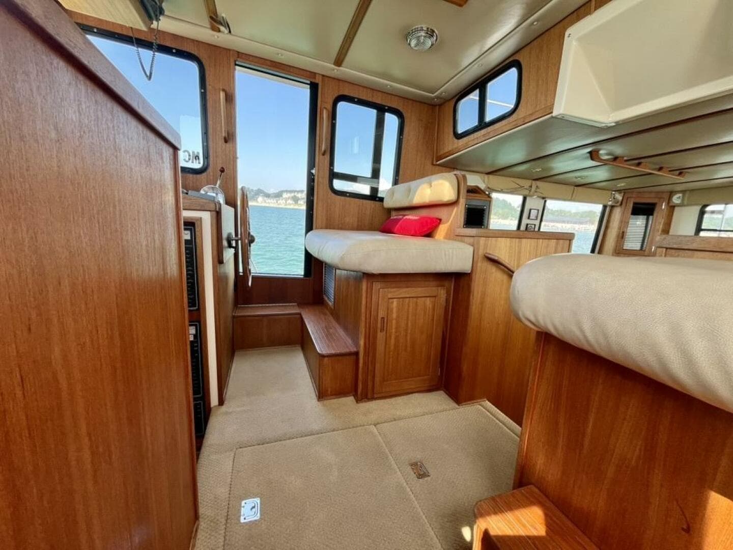 2000 Nordic Tugs 37 — photo 52