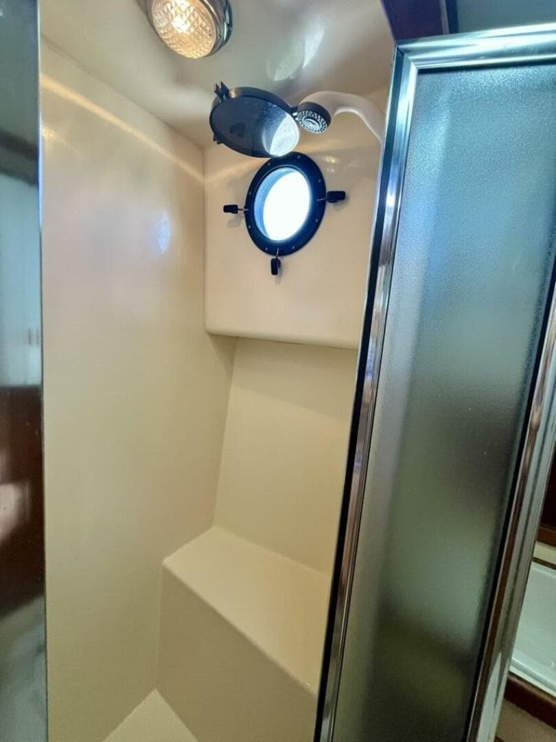 2000 Nordic Tugs 37 — photo 35