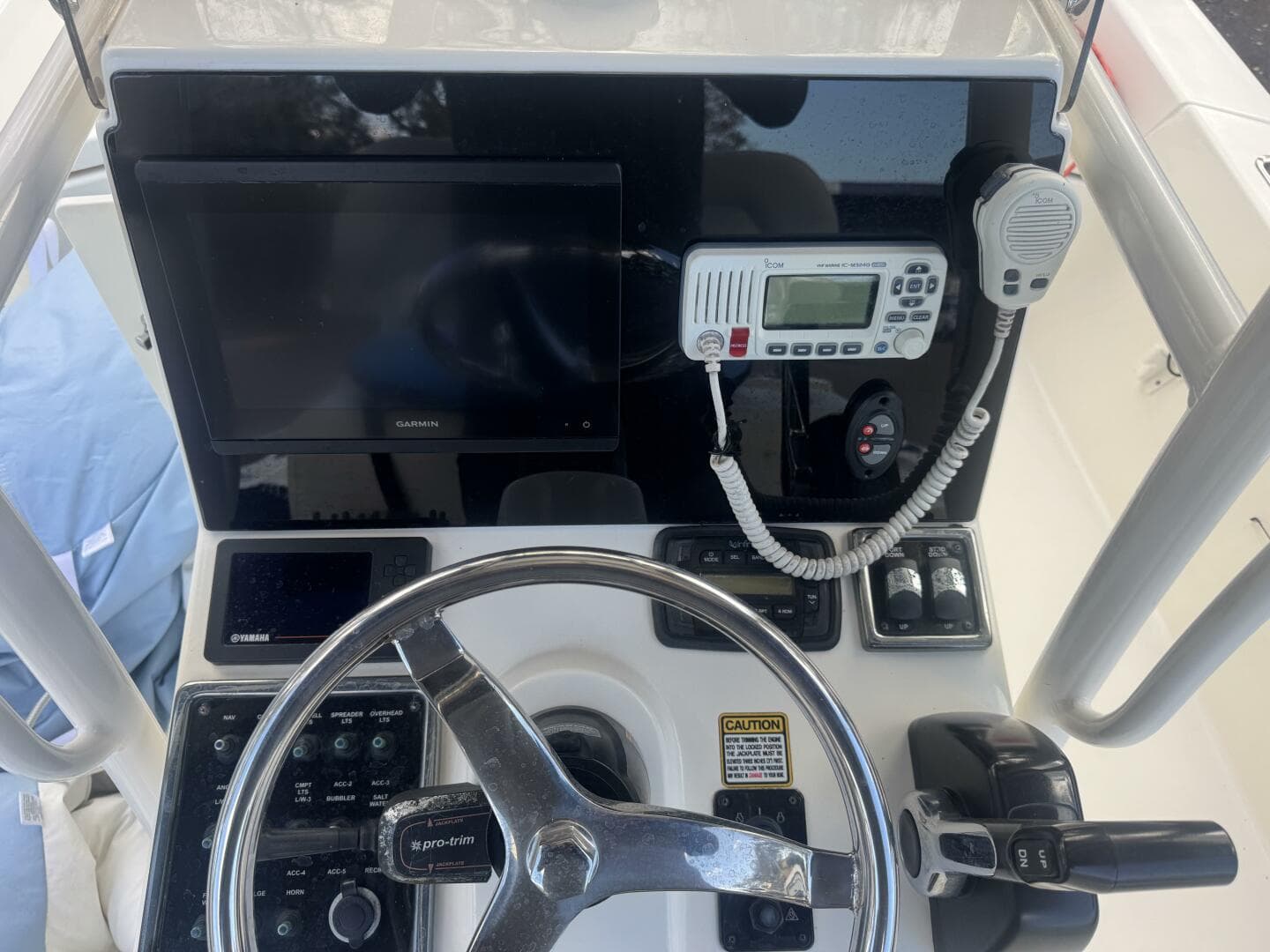 2016 Pathfinder 2400 Trs — photo 15