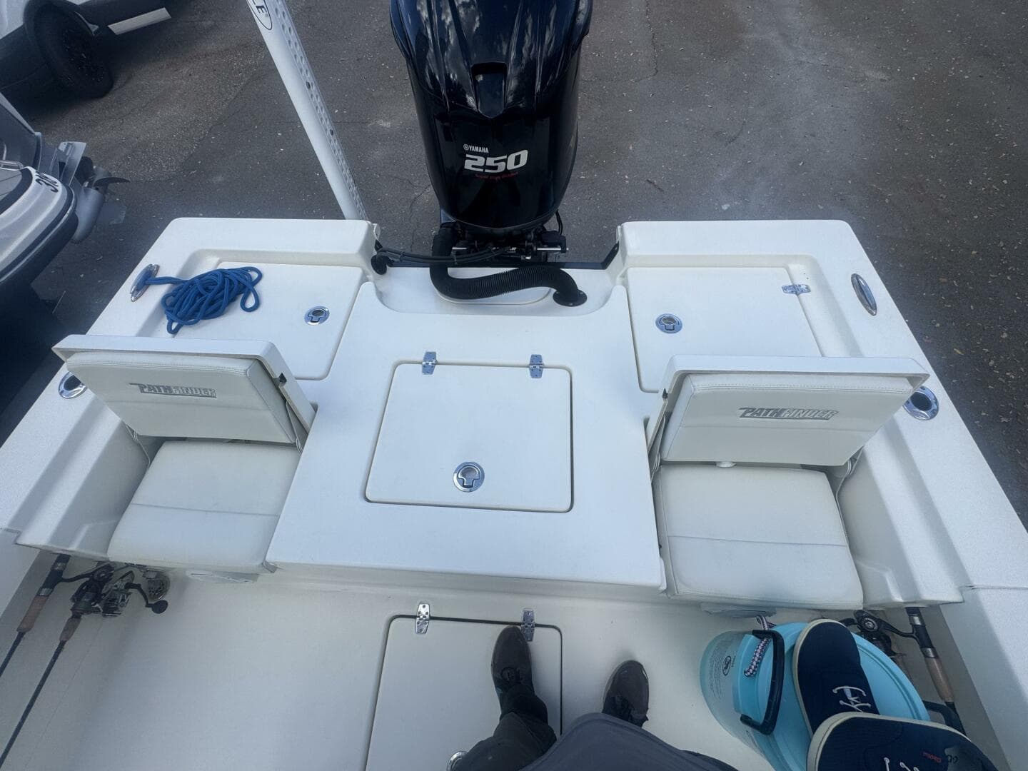 2016 Pathfinder 2400 Trs — photo 22