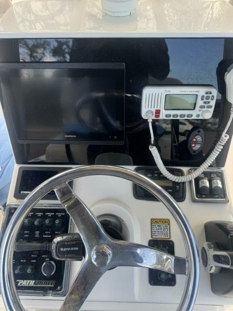 2016 Pathfinder 2400 Trs — photo 17