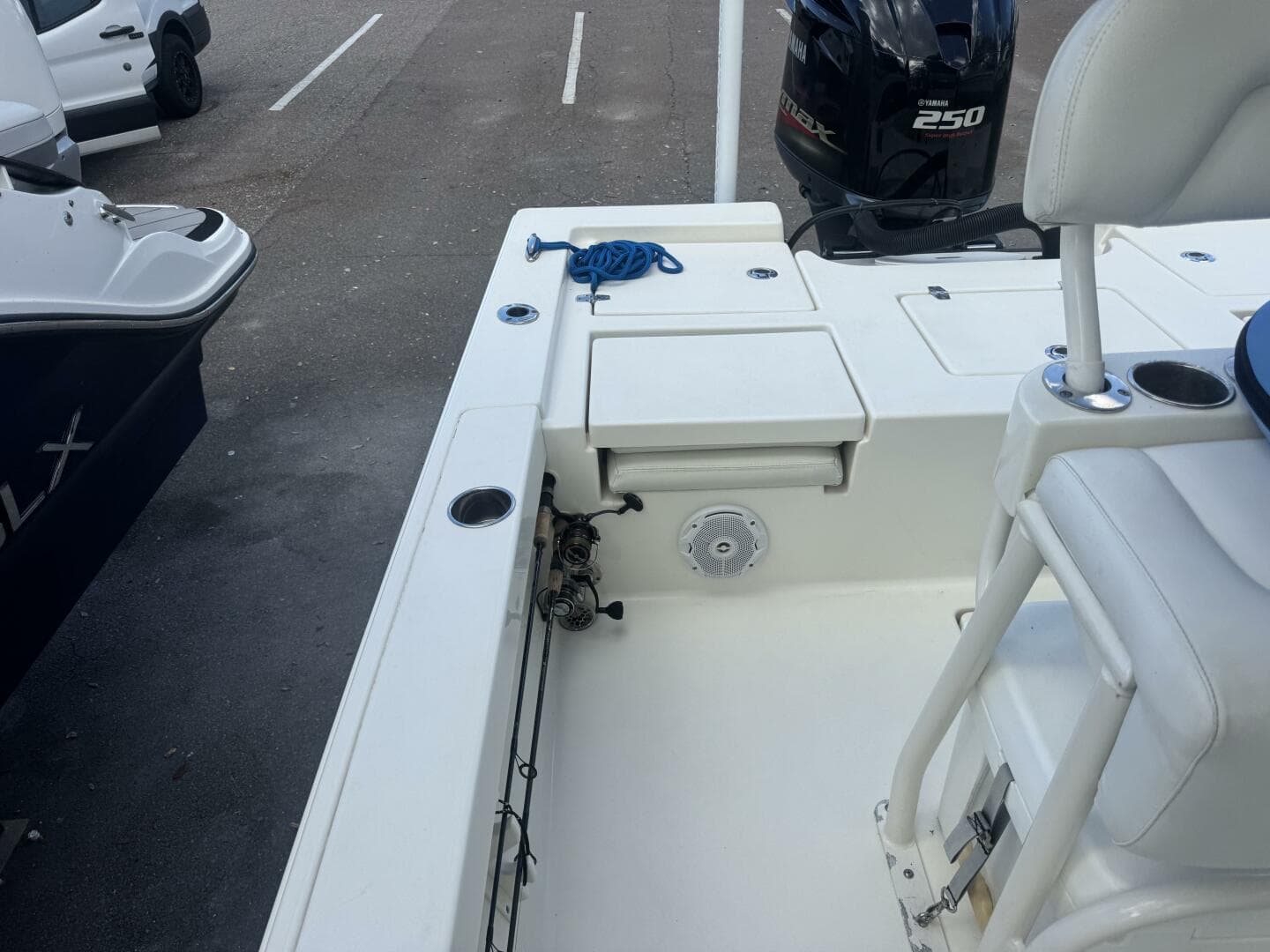 2016 Pathfinder 2400 Trs — photo 29