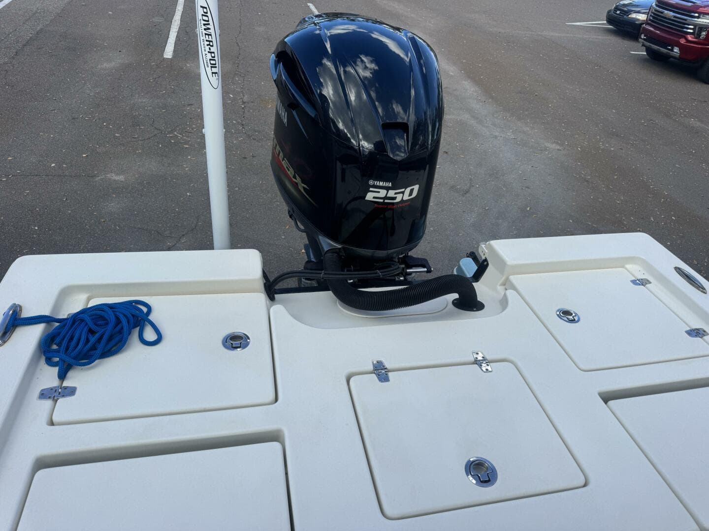 2016 Pathfinder 2400 Trs — photo 26