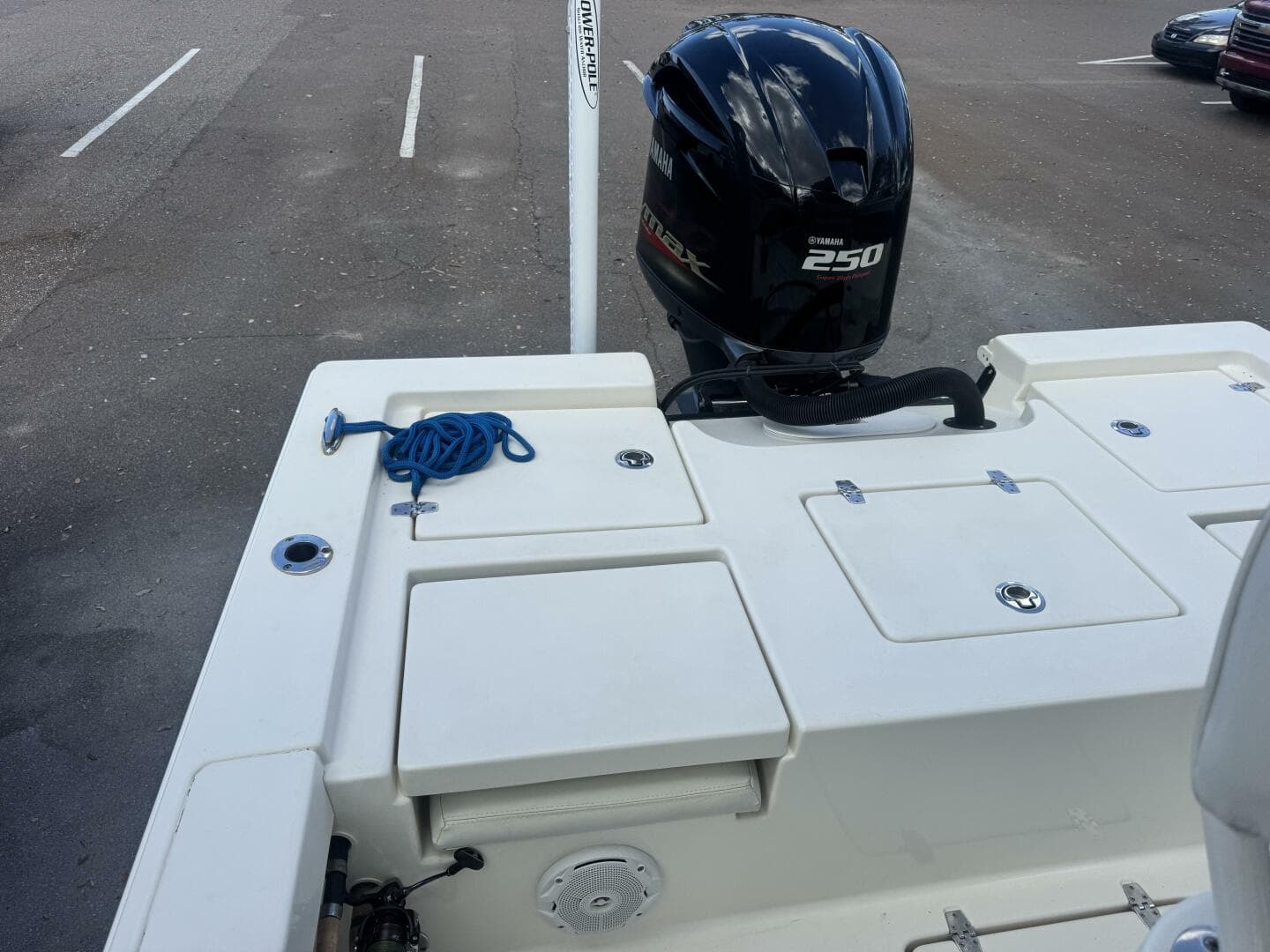 2016 Pathfinder 2400 Trs — photo 27