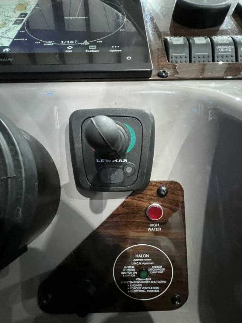 2008 Chaparral 350 Signature — photo 17