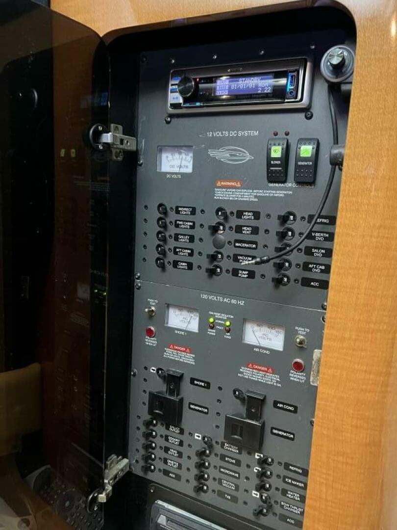 2008 Chaparral 350 Signature — photo 39