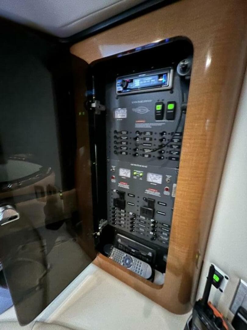 2008 Chaparral 350 Signature — photo 38