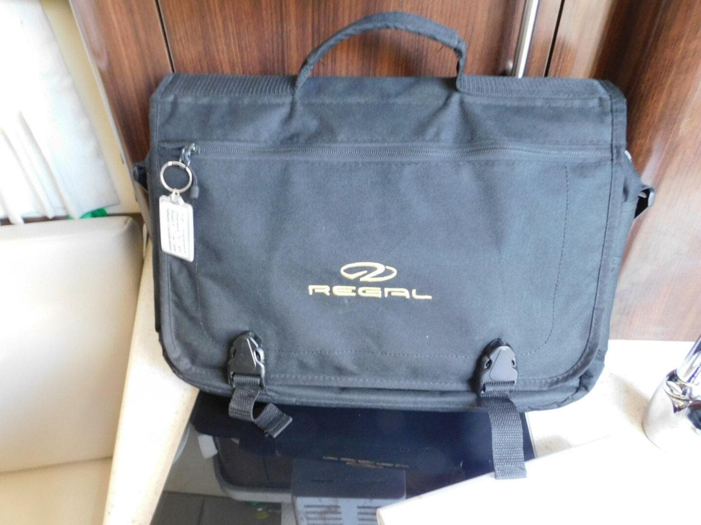 2019 Regal 28 Express — photo 27