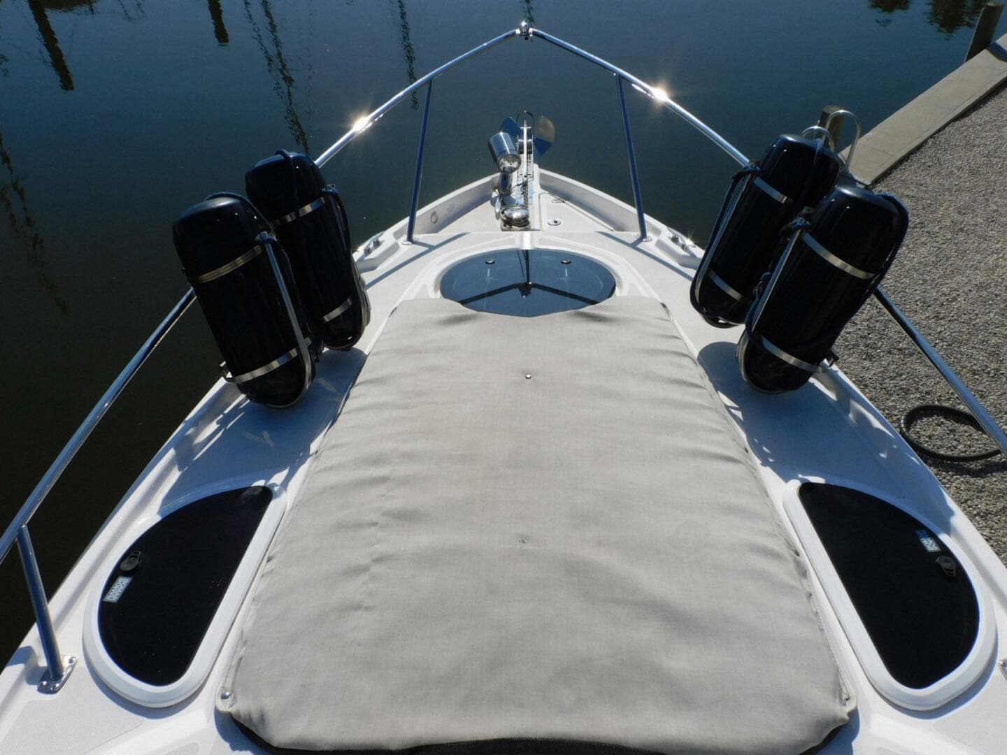 2019 Regal 28 Express — photo 6