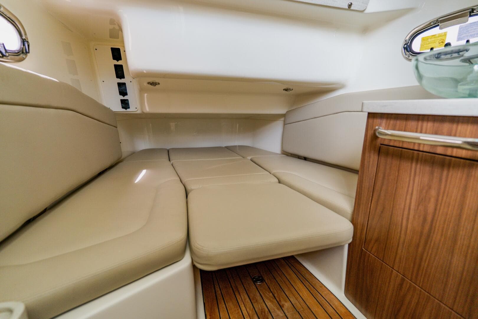 2019 Boston Whaler 380 Outrage — photo 43