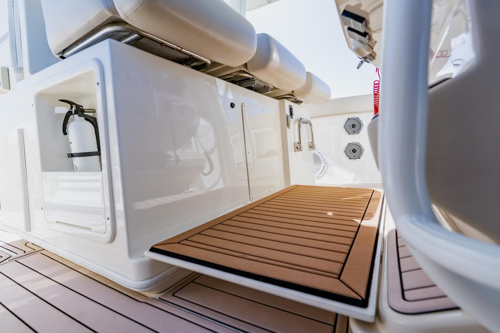 2019 Boston Whaler 380 Outrage — photo 21