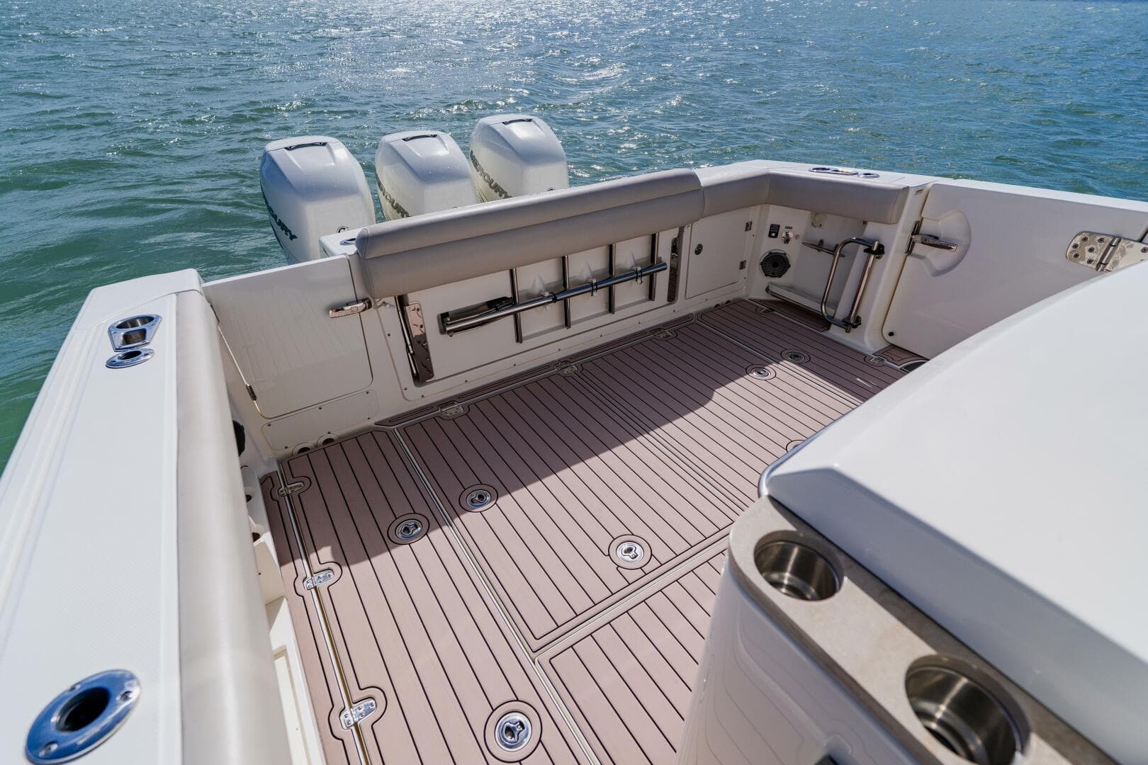 2019 Boston Whaler 380 Outrage — photo 30