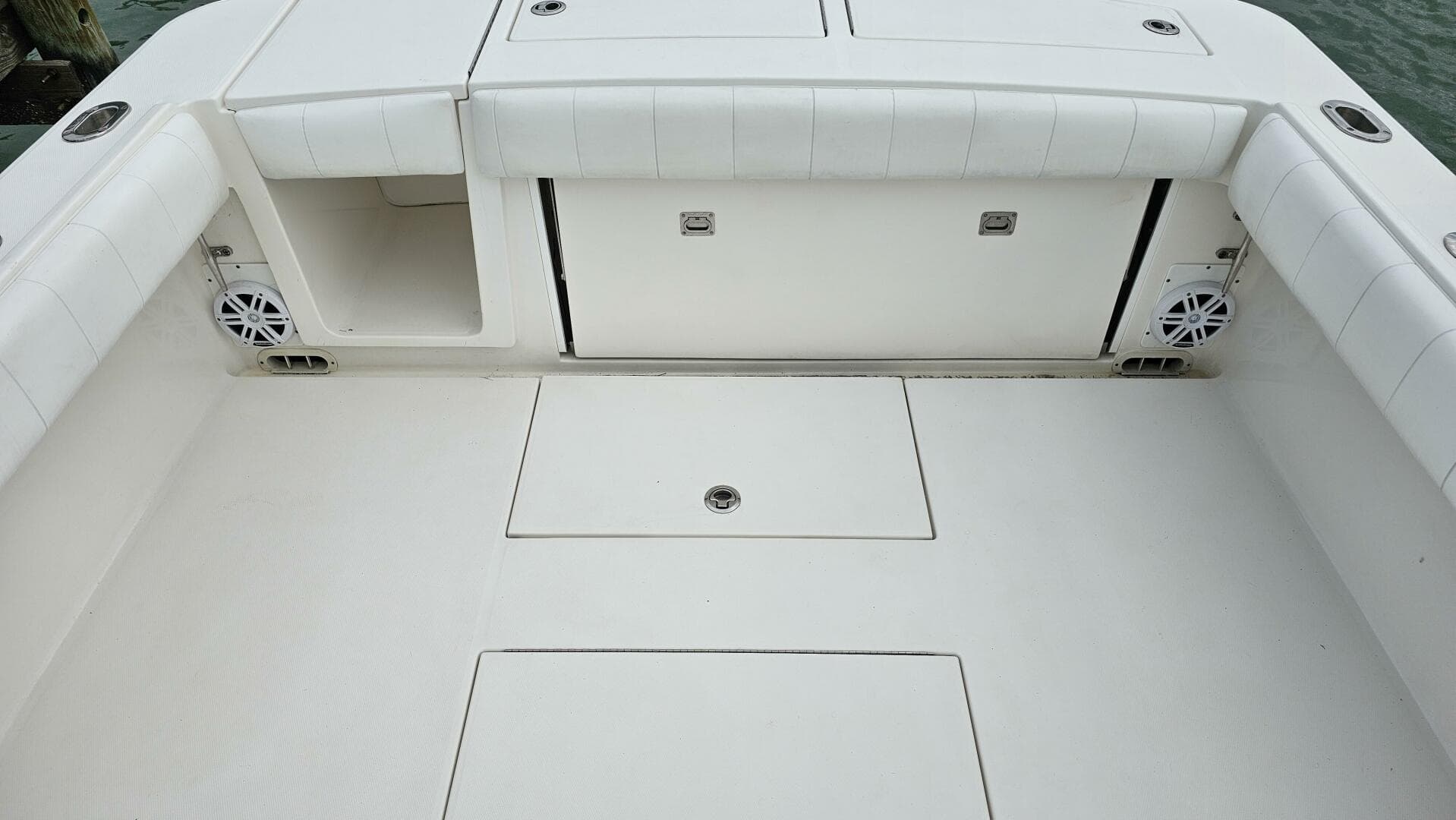 2012 Regulator 34 SS — photo 17