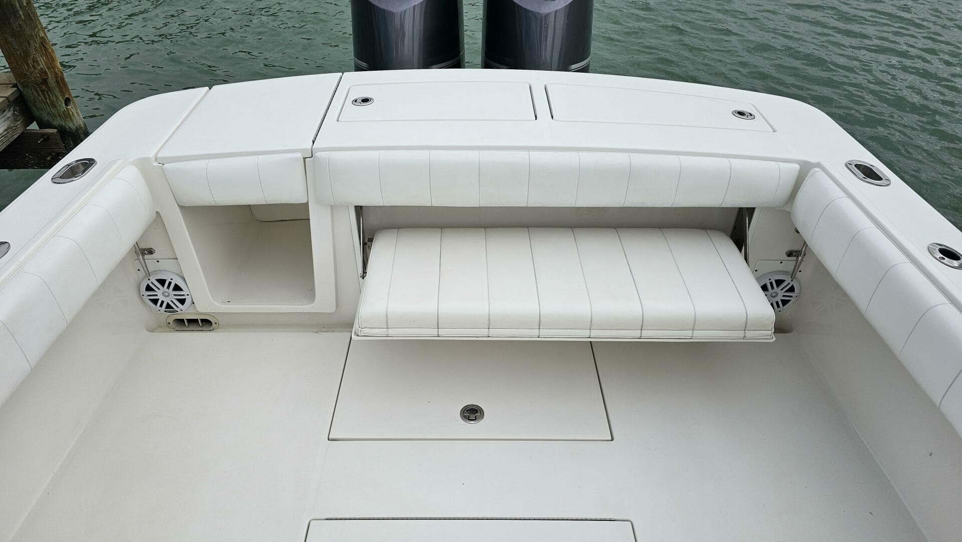 2012 Regulator 34 SS — photo 18