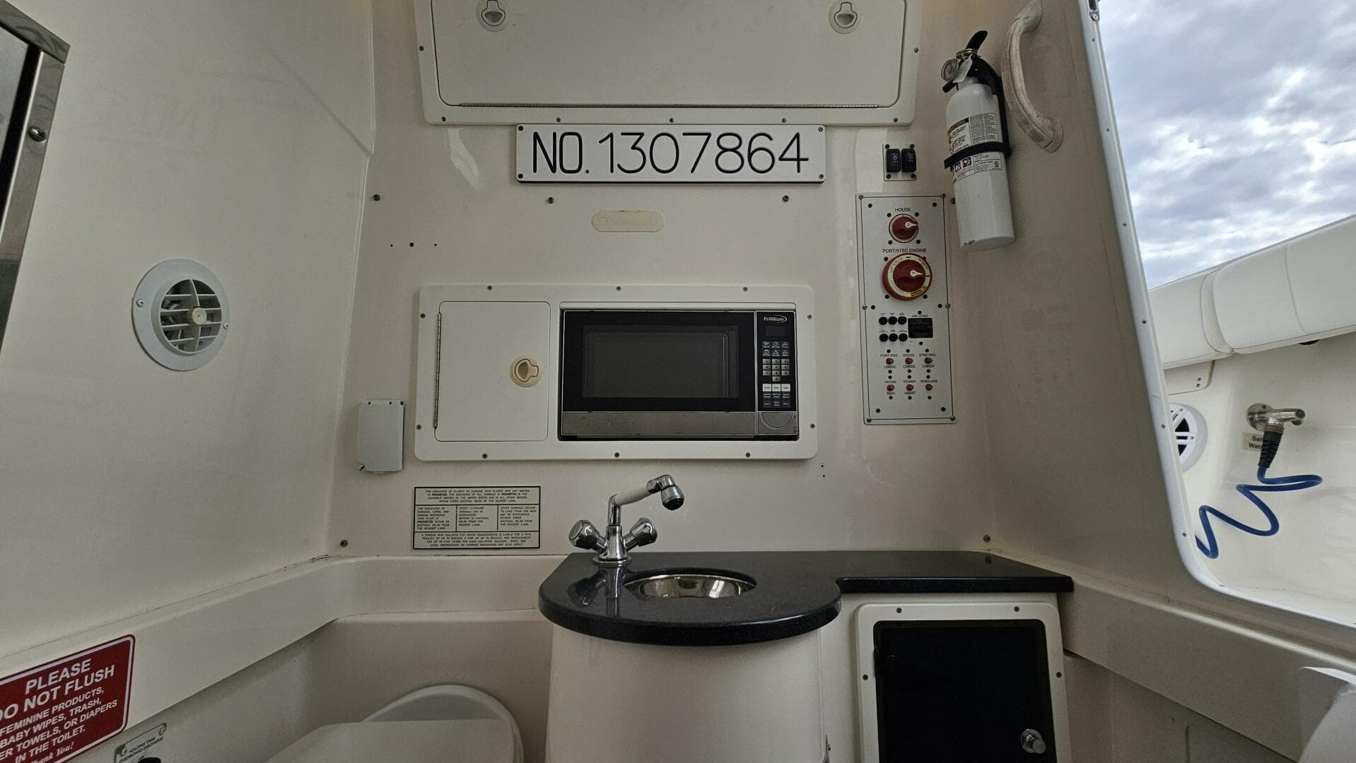 2012 Regulator 34 SS — photo 48