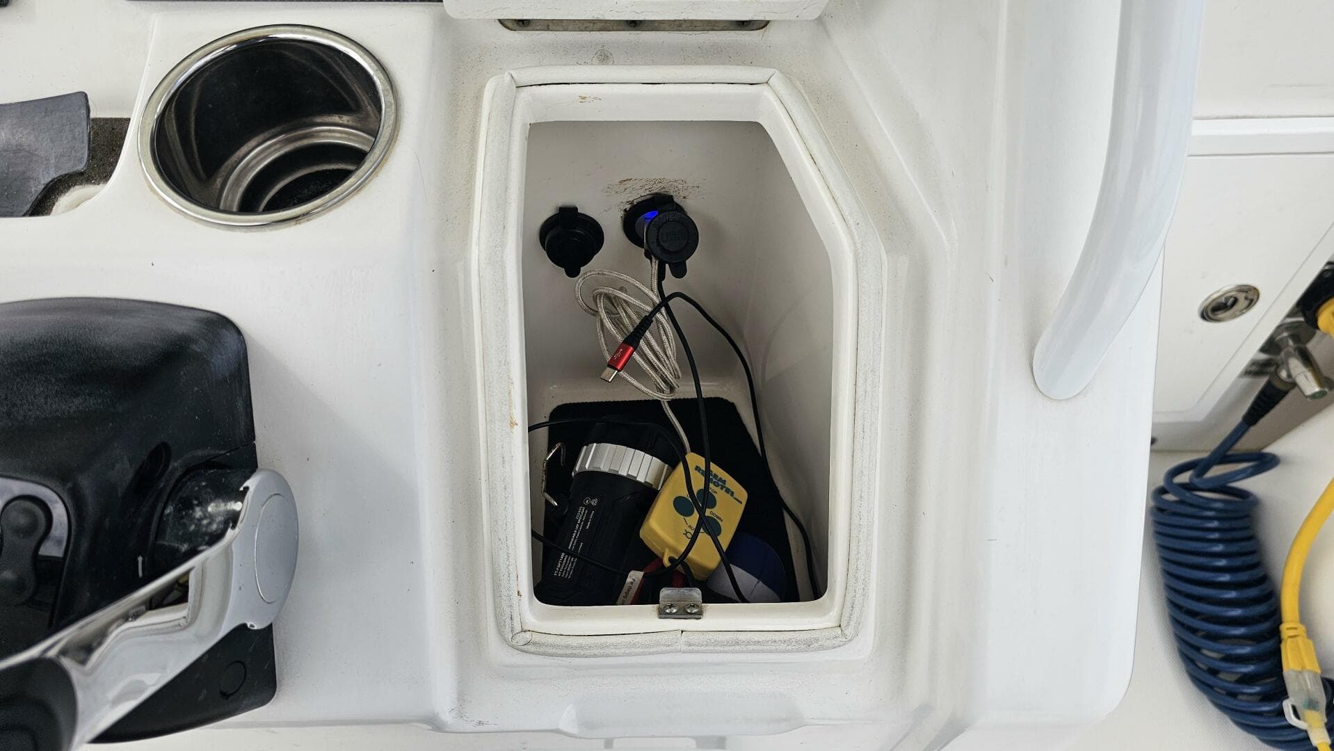 2012 Regulator 34 SS — photo 37