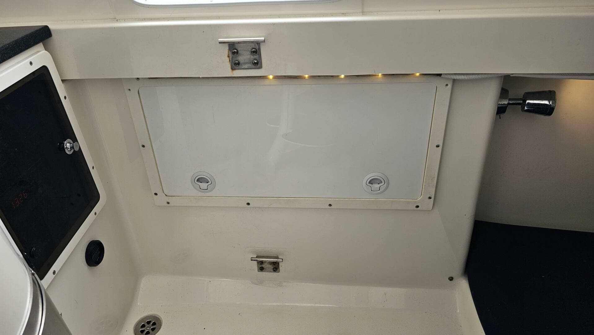 2012 Regulator 34 SS — photo 52