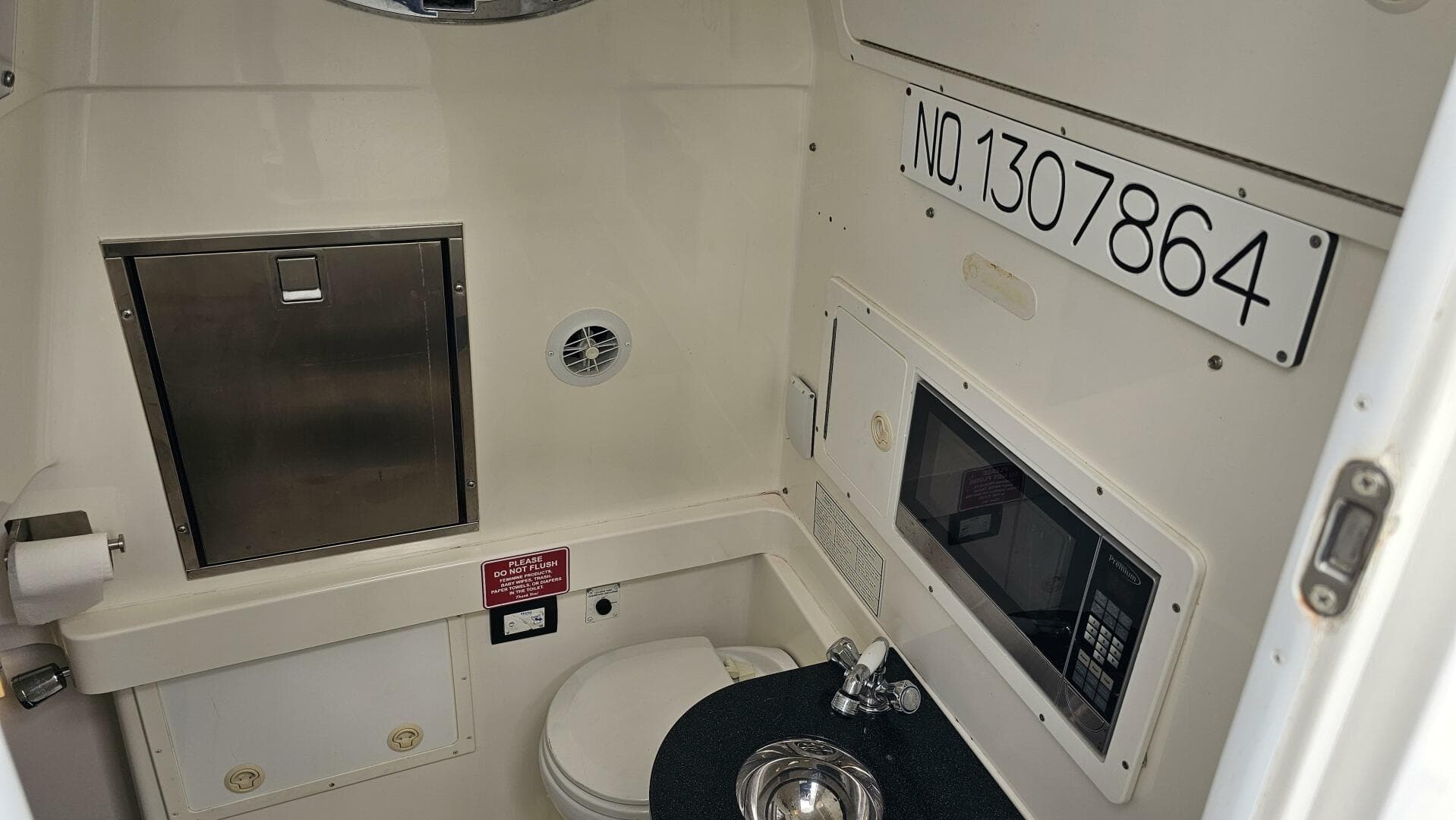 2012 Regulator 34 SS — photo 46