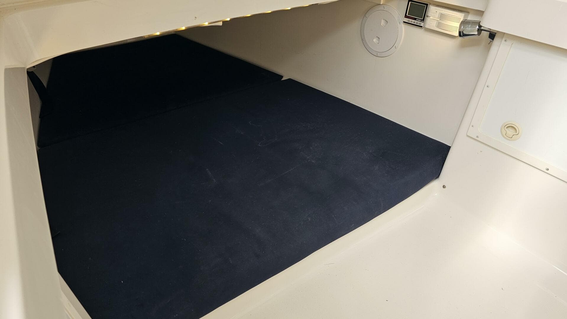 2012 Regulator 34 SS — photo 47