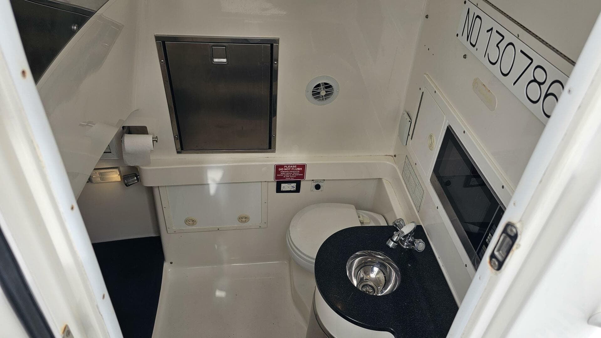 2012 Regulator 34 SS — photo 45