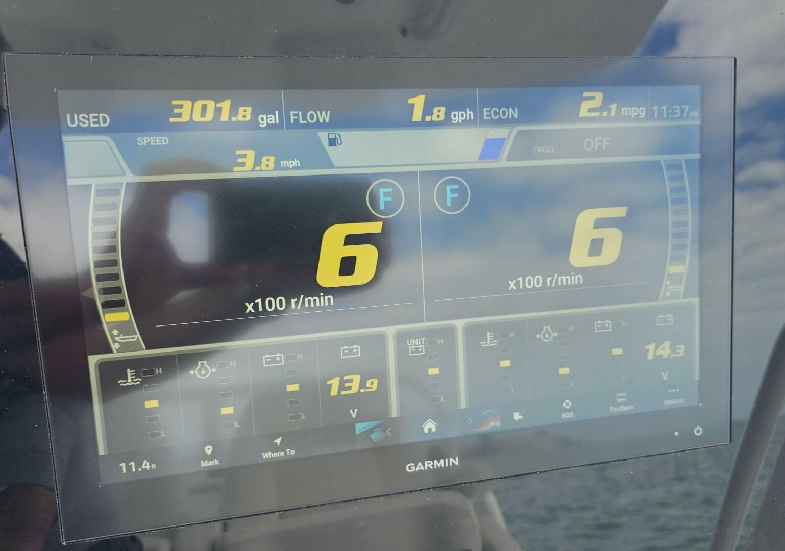 2012 Regulator 34 SS — photo 30