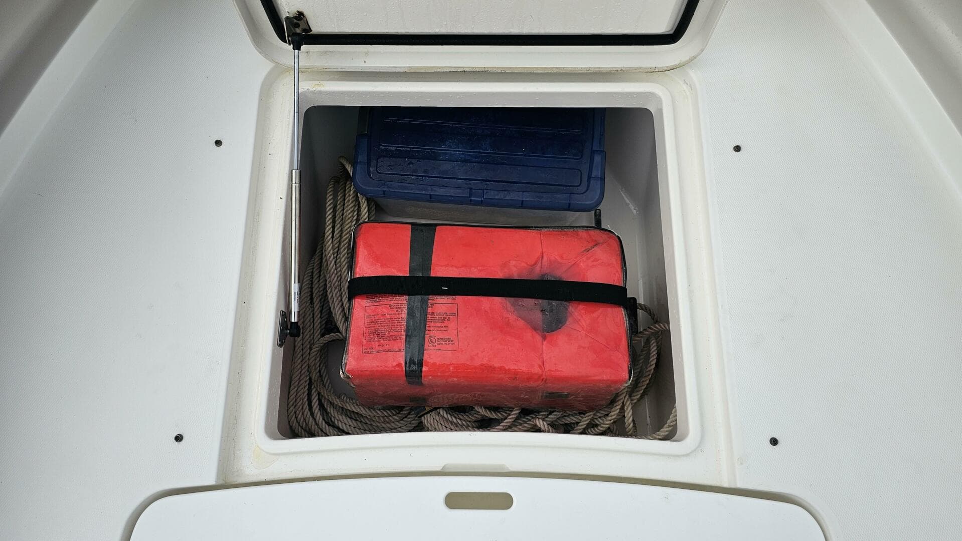 2012 Regulator 34 SS — photo 59