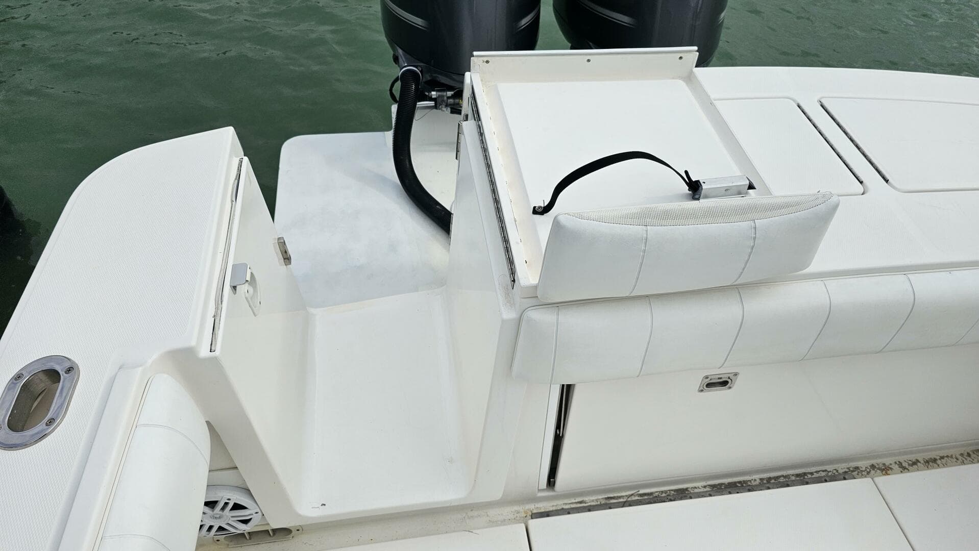 2012 Regulator 34 SS — photo 20