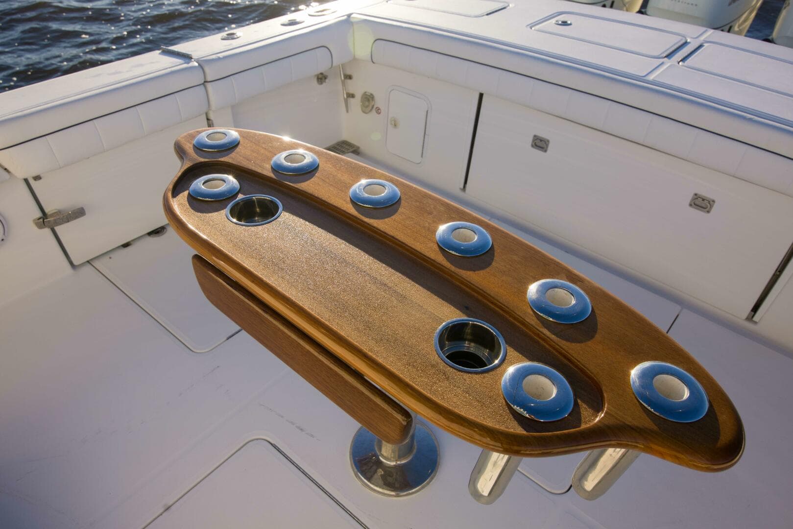 2016 Regulator 41 Center Console — photo 36