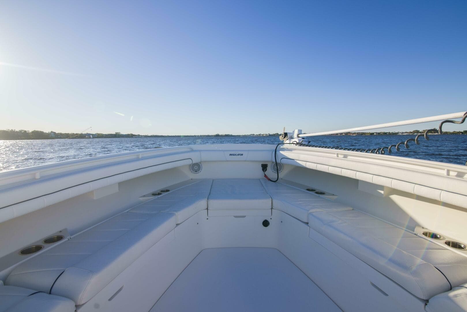 2016 Regulator 41 Center Console — photo 18
