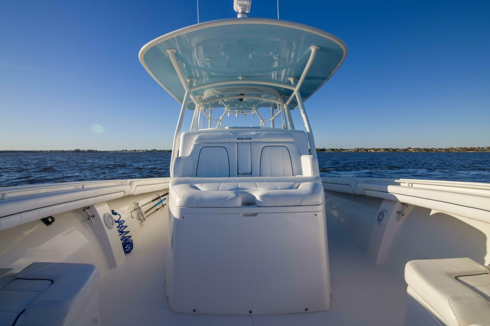2016 Regulator 41 Center Console — photo 20